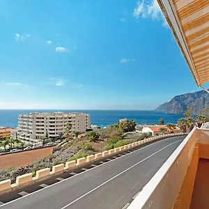 Apartamento En Los Gigantes, Tenerife Apartament